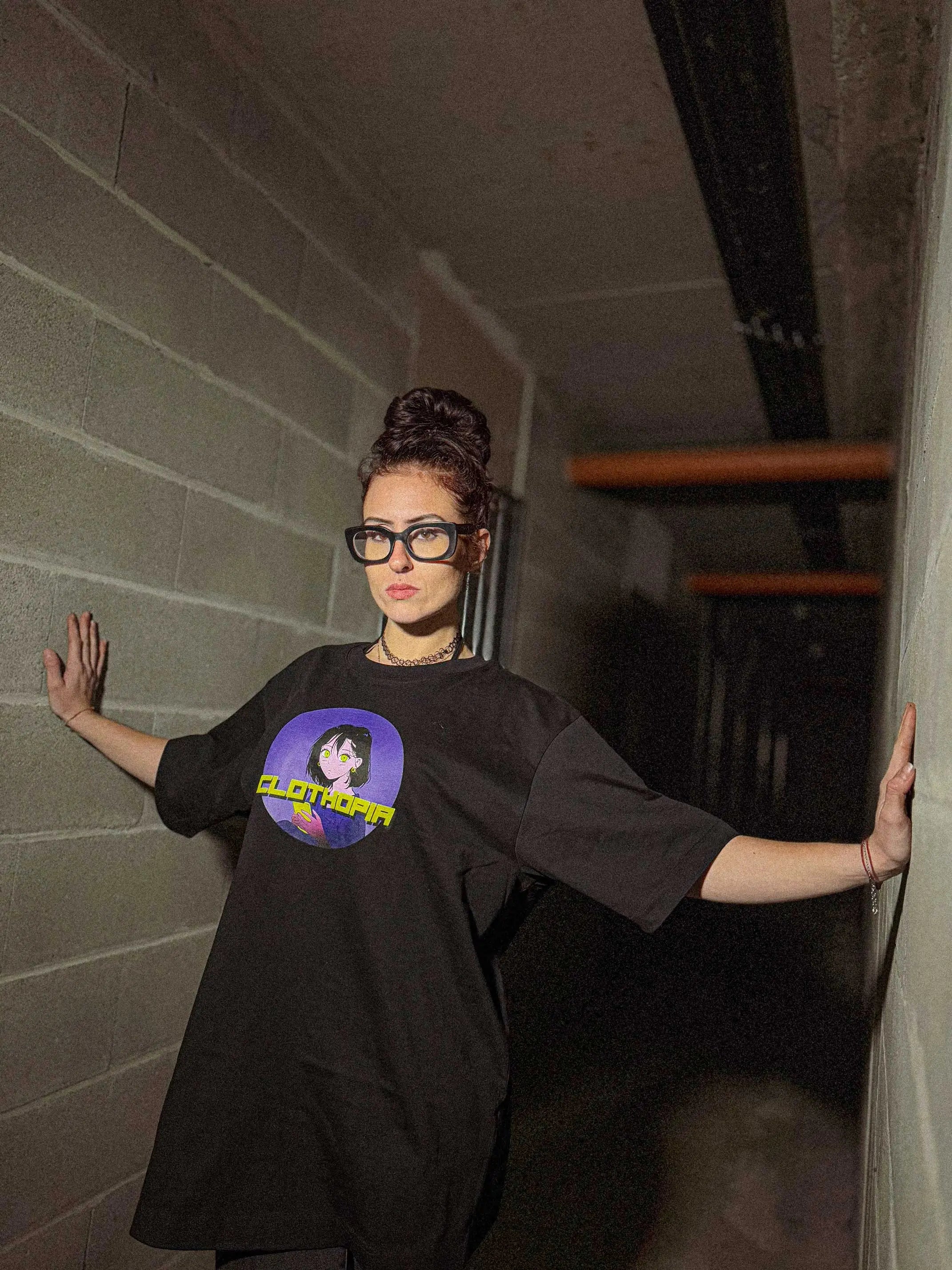 clothopia-model3-tshirt-crircle