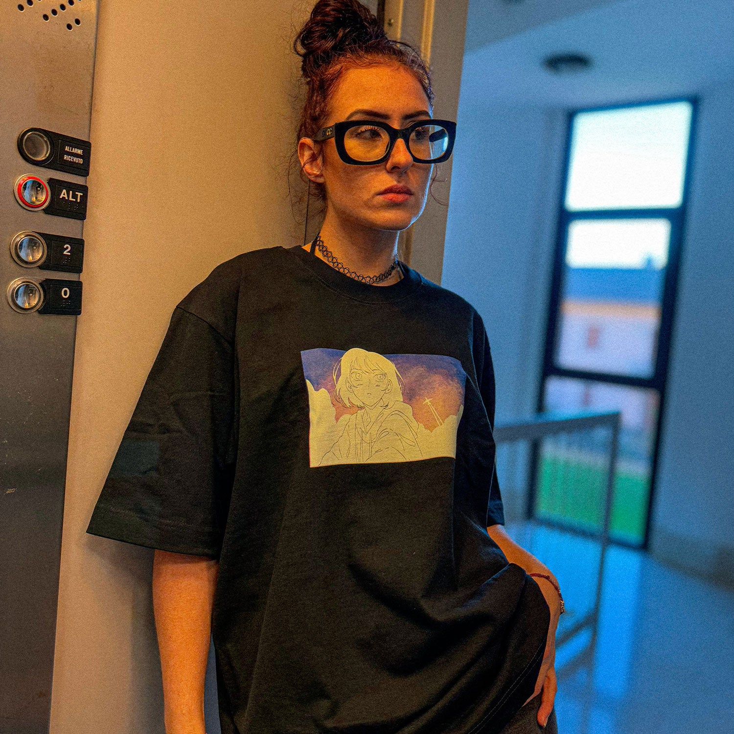clothopia-riley-tshirt-model1